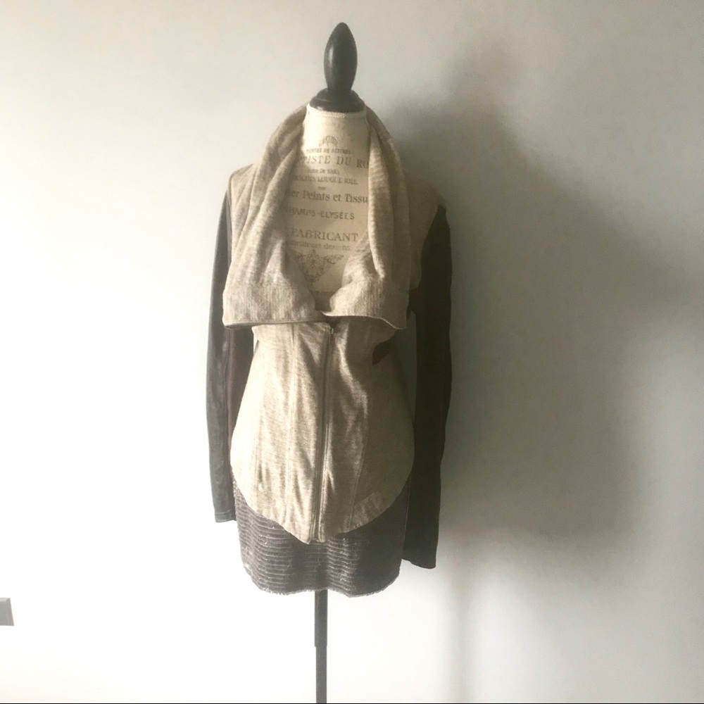 Elizabeth and James jacket. Size M. Super cool.